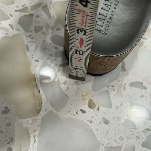 2 pairs of sandals - Picture 7 of 11